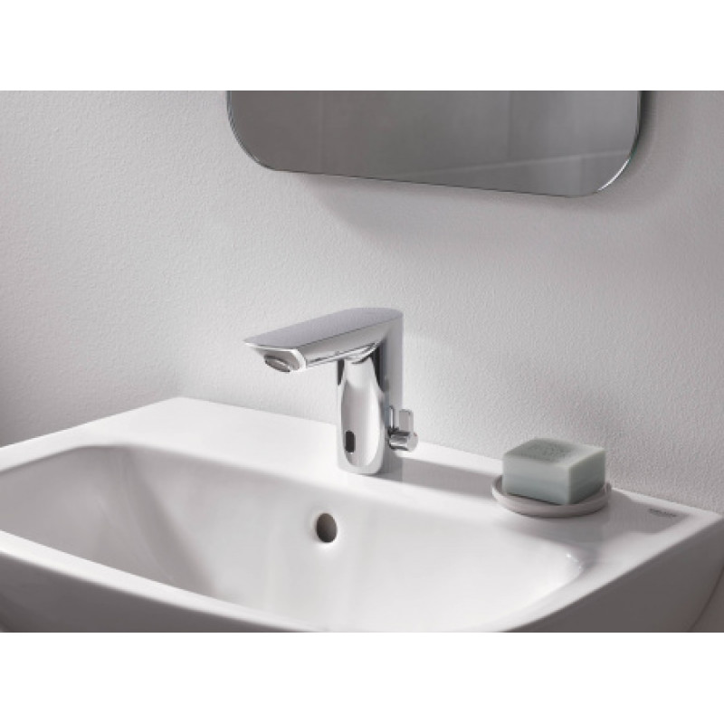 Бесконтактный смеситель для раковины Grohe Bau Cosmopolitan E 36451000